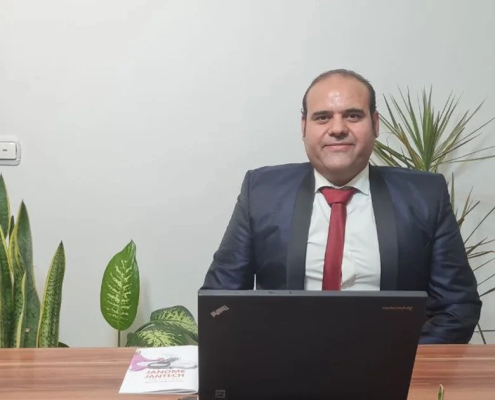 استاد مهرپویا